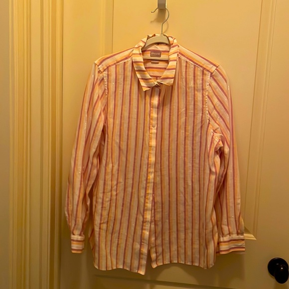 Chico Shirt. Linen - Picture 1 of 6